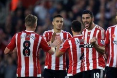 欧洲足球转会窗口：米兰后卫加盟伯恩茅斯，罗马租借利物浦，佛罗伦萨签下布莱顿后卫